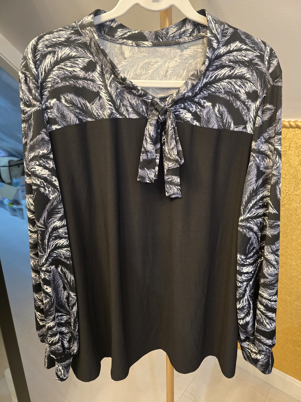 Black and White Feather-Print Tie-Neck Women’s Top